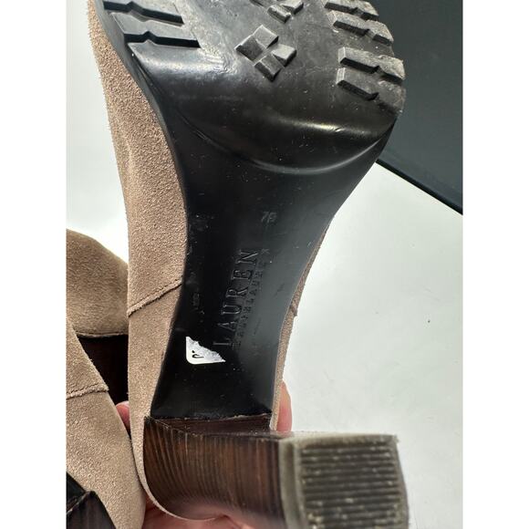 Ralph Lauren Tiara Brown Suede Pull On Ankle Heeled Booties EUC size 7 B - Picture 4 of 4